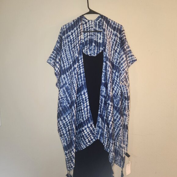 Outer - Picture 2 of 3